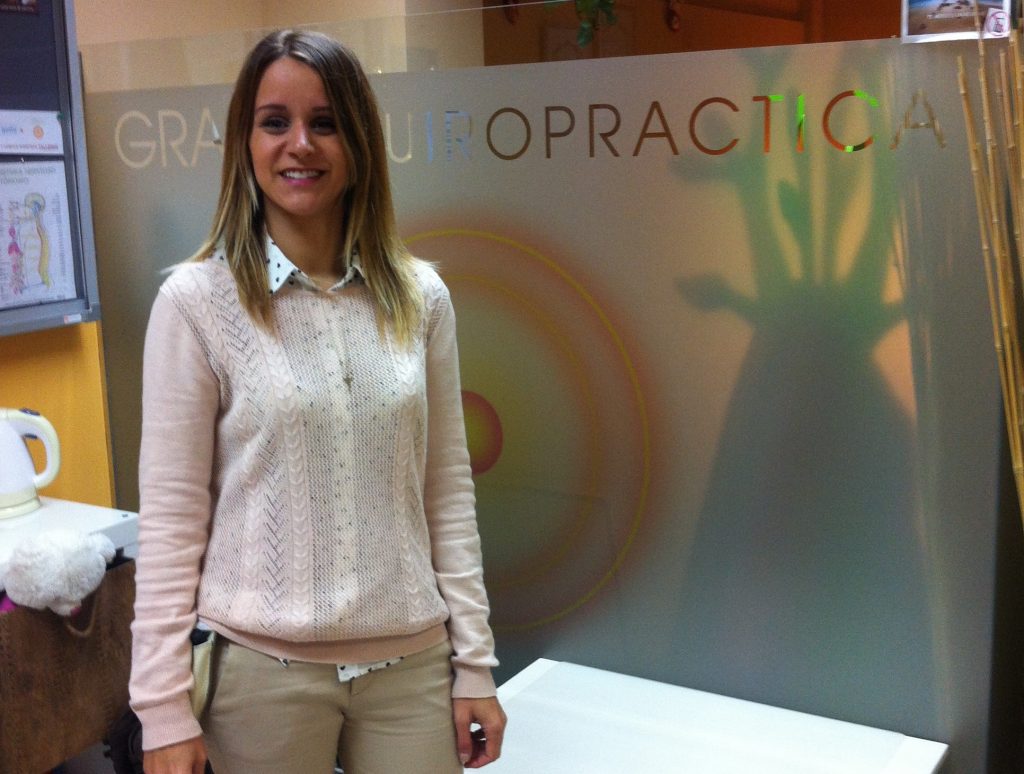 Dra Gasulla. Especialista en Columna. Técnicas avanzadas. Tratamientos personalizados. Dra Celia Gasulla / Especialista en Columna /Técnicas avanzadas /Tratamientos personalizados.